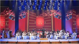 專業(yè)舞臺音響設(shè)備應(yīng)用于學(xué)校聯(lián)歡晚會