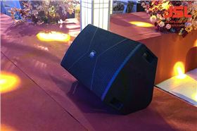 如何使舞臺(tái)音響的聲音不易傳到傳聲器中