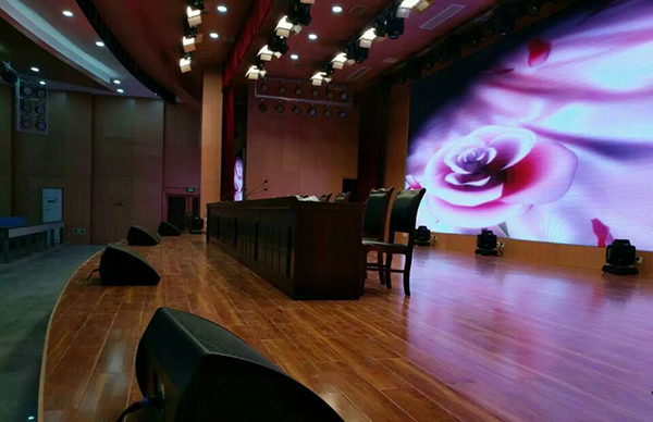 爵士龍線陣音響設(shè)備