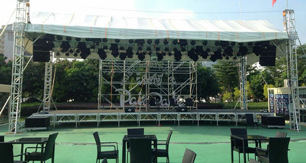 戶外大型燈光音響演出選用進口舞臺音響【爵士龍】