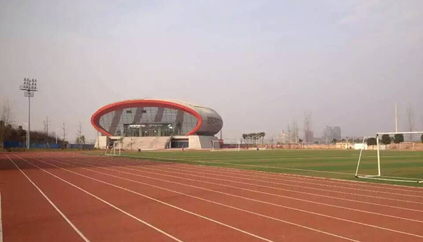 成都工業職業技術學院 選購線陣音響【爵士龍】