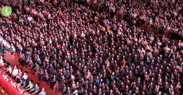 東莞小學體育館文藝匯演采用爵士龍線陣音響系統