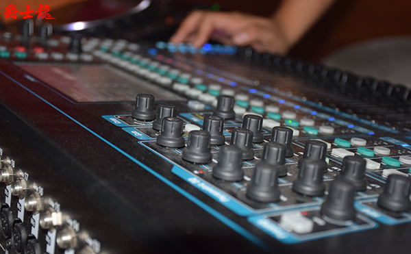 關(guān)注廣東舞臺(tái)音響廠家 輕松采購(gòu)專(zhuān)業(yè)舞臺(tái)音響