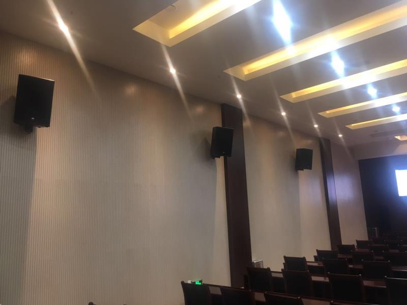 中鐵十四局集團禮堂采用雙十五專業音響設備