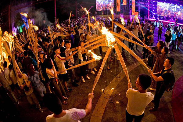 爵士龍(JSL)舞臺音響設備與您共赴云南民族村狂歡盛宴【火把節】