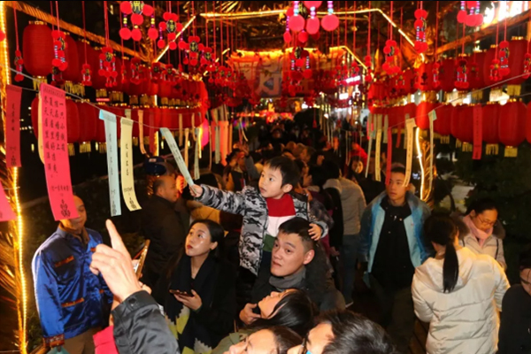 2019年韶關市“善美韶關喜樂元宵”百姓文化廣場助陣爵士龍線性陣列音箱