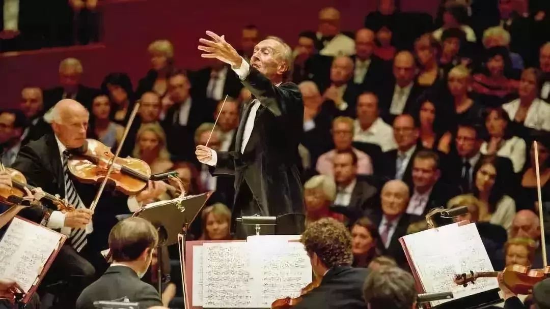 音樂廳劇場(chǎng)有哪些？專業(yè)音響系統(tǒng)應(yīng)該怎么因地制宜