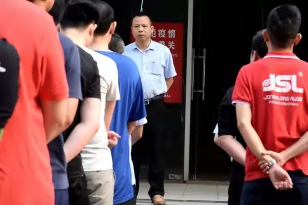 四月也要元氣滿滿!萬昌公司昨日召開全體動員晨會