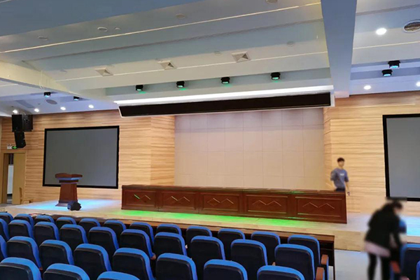 爵士龍K系列音箱應(yīng)用于湖北漢江師范學(xué)院多功能報(bào)告廳