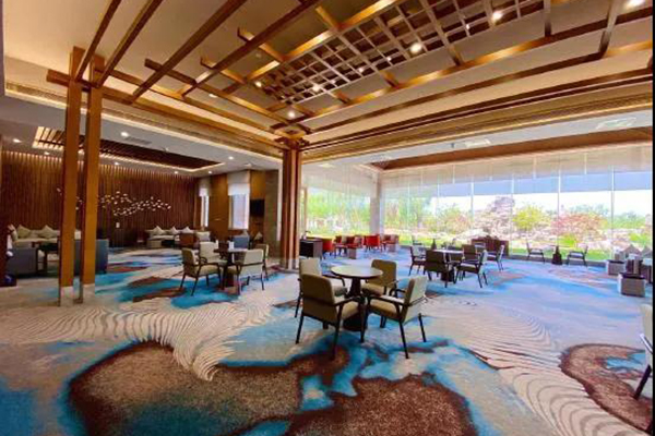 威海市藍(lán)湖賓館選用爵士龍GL有源線陣音響產(chǎn)品