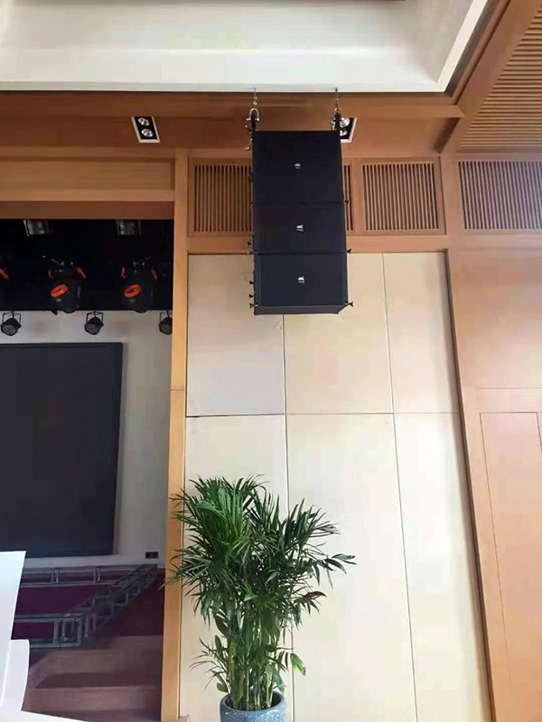 威海市藍(lán)湖賓館選用爵士龍GL有源線陣音響產(chǎn)品