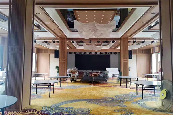 威海市藍(lán)湖賓館選用爵士龍GL有源線陣音響產(chǎn)品