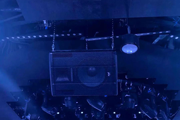 萬昌ACAIF高效助力泉州瘋狂熊貓酒吧,打造頂級視聽體驗!