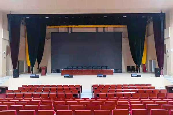 天津某校多功能廳選用爵士龍JSL數(shù)字有源線陣音響系統(tǒng)