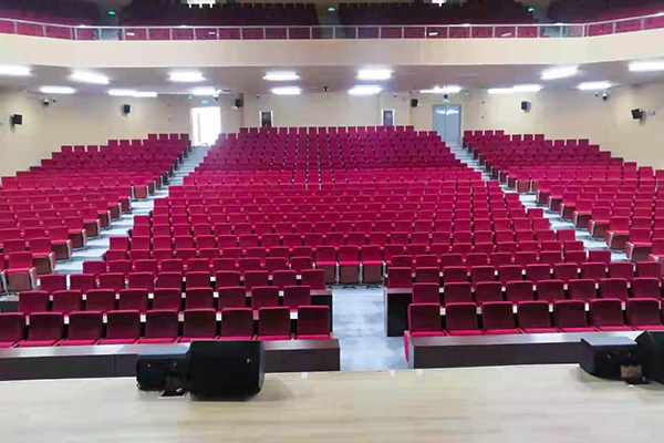 天津某校多功能廳選用爵士龍JSL數(shù)字有源線陣音響系統(tǒng)