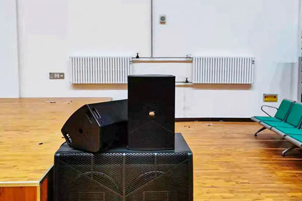 甘肅萬勝礦業(yè)有限公司應(yīng)用爵士龍雙8線陣音箱系統(tǒng)