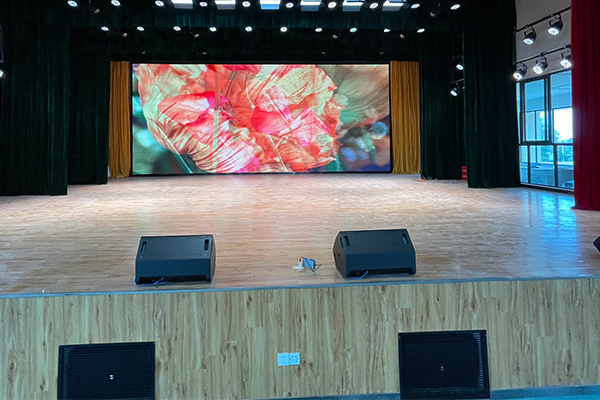 四川眉山學校爵士龍雙10寸線陣音響成功應用多功能體育館