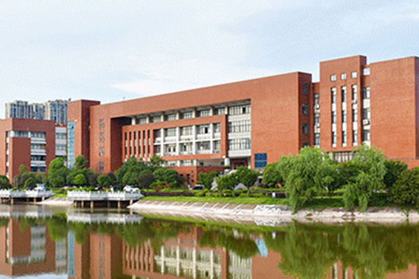 湖南工業大學經濟與貿易學院會議室選用爵士龍專業音響