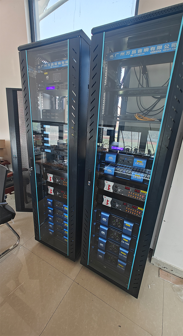 JSL爵士龍專業(yè)音響助陣開(kāi)封文化藝術(shù)職業(yè)學(xué)院風(fēng)雨操場(chǎng)