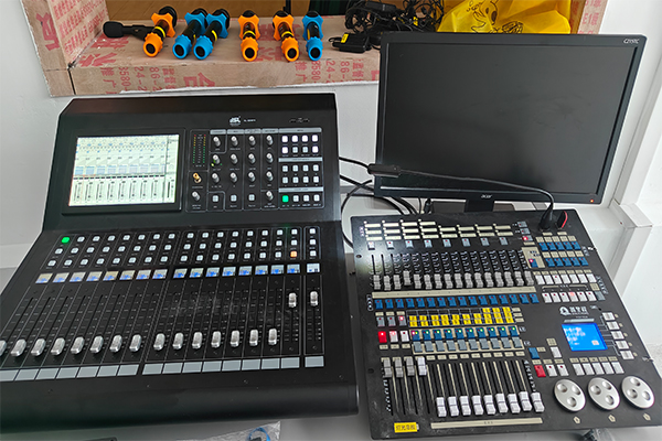 爵士龍線陣音箱成功應(yīng)用于長(zhǎng)沙麓山國(guó)際第二小學(xué)