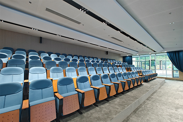 爵士龍音響助陣某高校教師活動中心