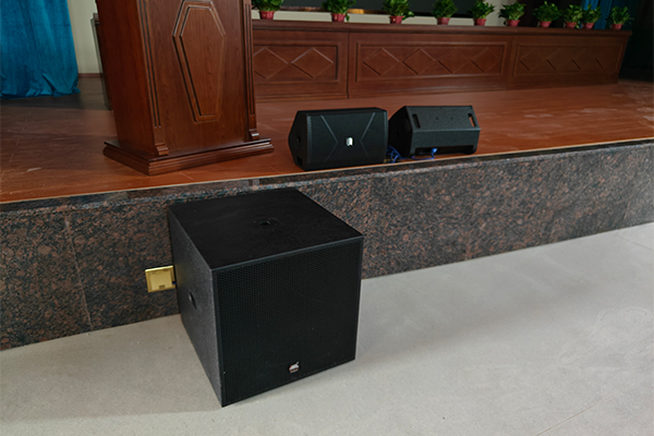 瀏陽市金陽高級中學選用JSL爵士龍音響