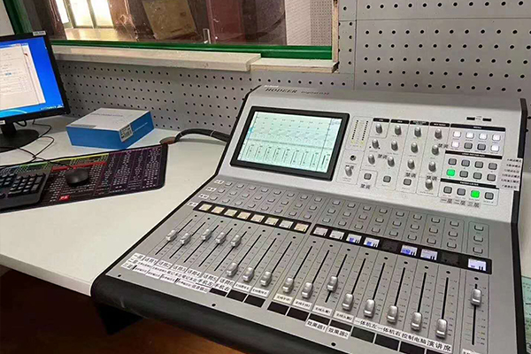 音響調音臺的作用是什么